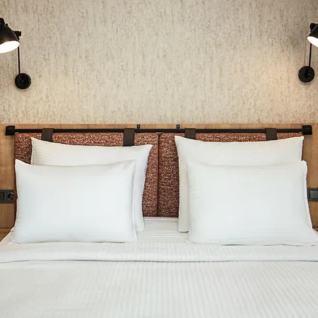 Hotell Smart By Point 4*