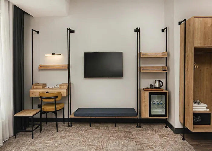 Smart By Point Hotell 4*