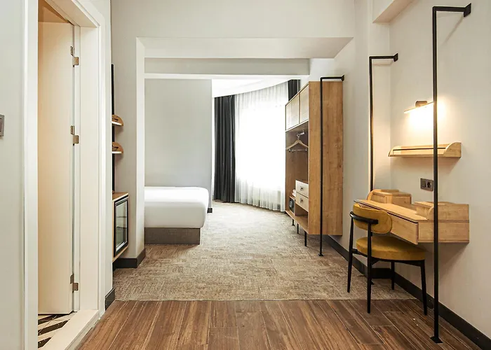 Smart By Point Hotell 4*