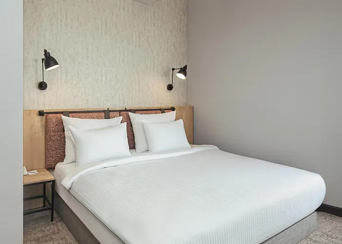 Hotell Smart By Point 4*